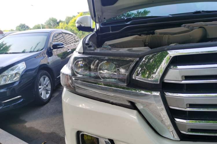 Used Toyota Land Cruiser 2019 4.0L GX-R 7 Seats Parallel Import Right Front Headlight