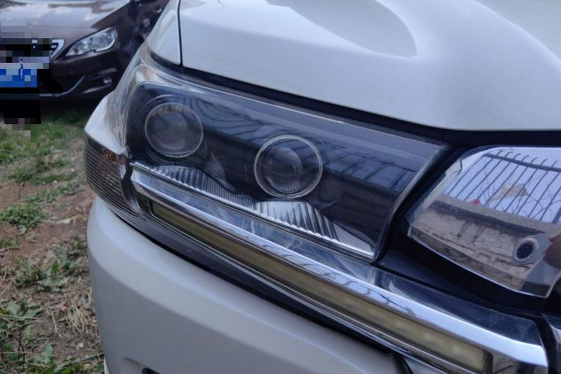 Used Toyota Land Cruiser  Right Front Headlight