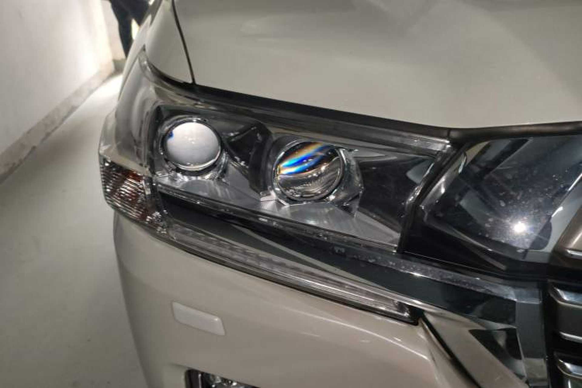 Used Toyota Land Cruiser  Right Front Headlight