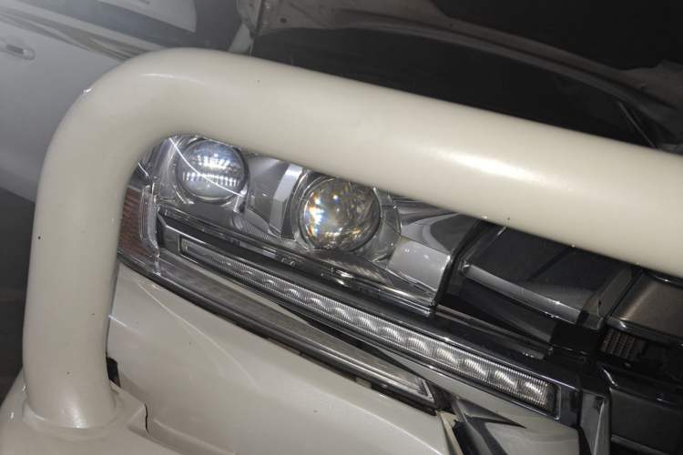Used Toyota Land Cruiser  Right Front Headlight