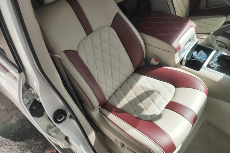 Used Toyota Land Cruiser 2019 4.0L 7-Seater Automatic Transmission Middle East Version Right Front Seat