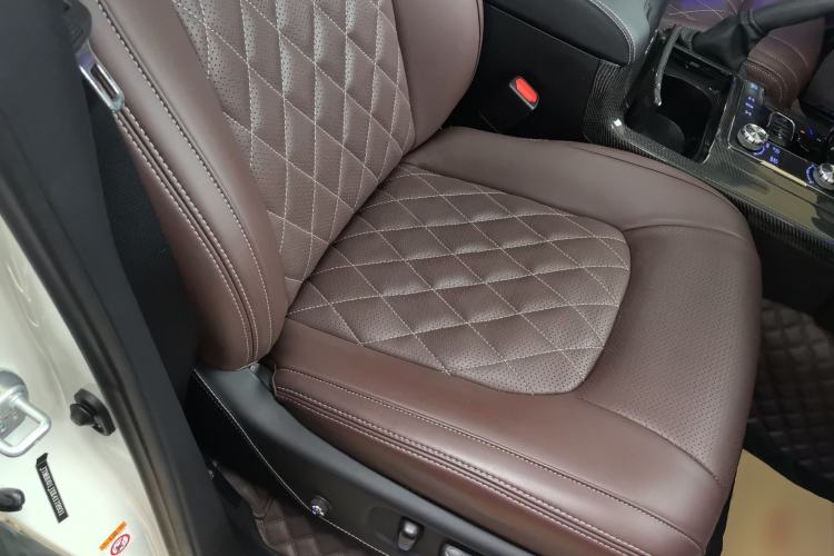 Used Toyota Land Cruiser 2019 4.0L GX-R GT 8-Cylinder Genuine Leather – Middle East Right Front Seat