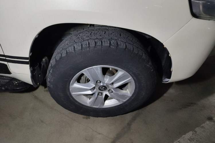 Used Toyota Land Cruiser 2019 4.0L 7-Seater Automatic Transmission Middle East Version Right Front Wheel Hub