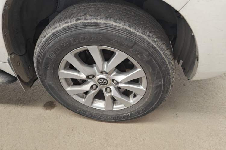Used Toyota Land Cruiser  Right Front Wheel Hub