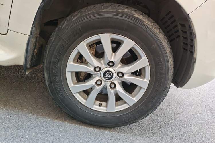 Used Toyota Land Cruiser 2019 4.0L 7-Seater Automatic Transmission Middle East Version Right Front Wheel Hub