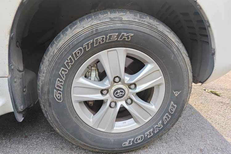 Used Toyota Land Cruiser 2019 4.0L 7-Seater Automatic Transmission Middle East Version Right Front Wheel Hub