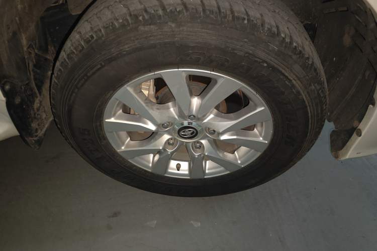 Used Toyota Land Cruiser 2019 4.0L 7-Seater Automatic Transmission Middle East Version Right Front Wheel Hub