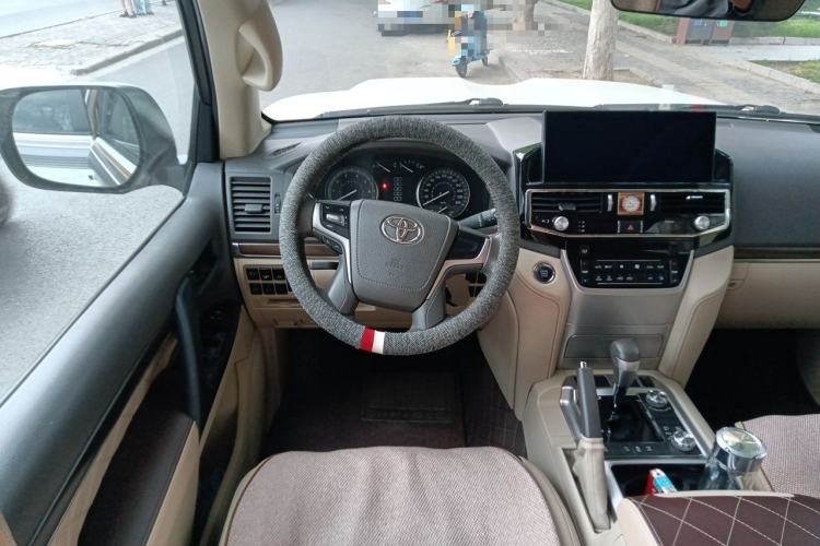 Used Toyota Land Cruiser 2019 4.0L 7-Seater Automatic Transmission Middle East Version Steering Wheel
