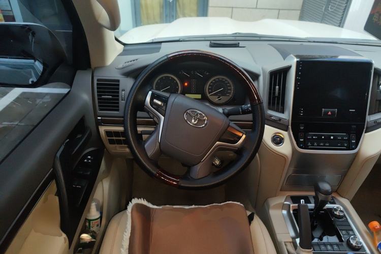 Used Toyota Land Cruiser 2019 4.0L GX-R 7 Seats Parallel Import Steering Wheel