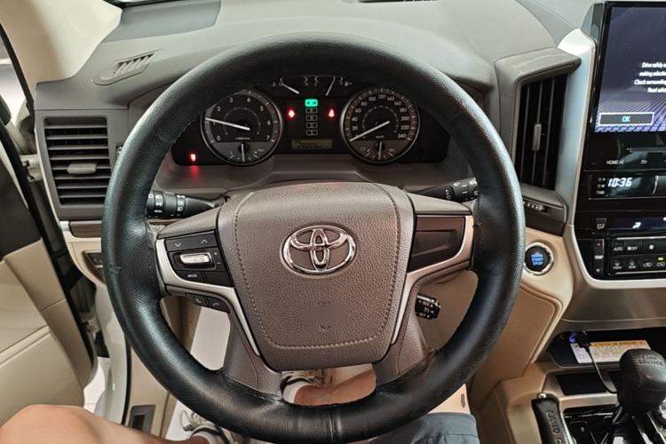 Used Toyota Land Cruiser 2019 4.0L GX-R 7 Seats Parallel Import Steering Wheel