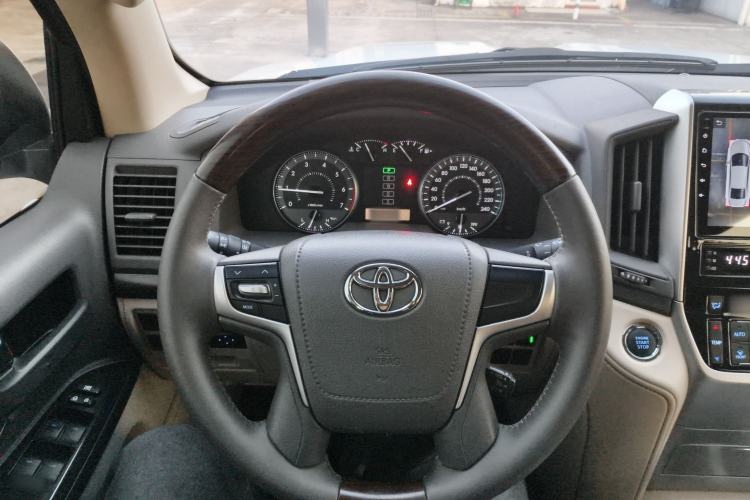 Used Toyota Land Cruiser 2019 4.0L GX-R 5-Seater Parallel Import Steering Wheel