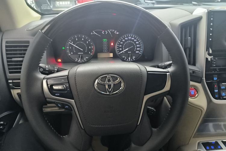 Used Toyota Land Cruiser 2019 4.0L 7-Seater Automatic Transmission Middle East Version Steering Wheel