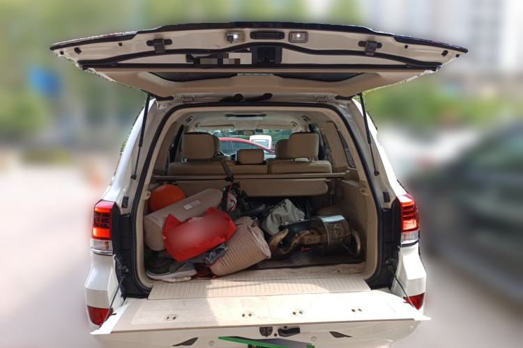 Used Toyota Land Cruiser  Trunk