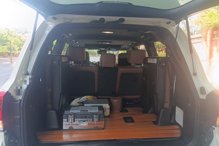 Used Toyota Land Cruiser  Trunk