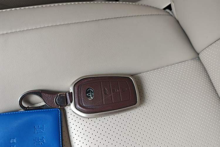 Used Toyota Land Cruiser  Vehicle Key