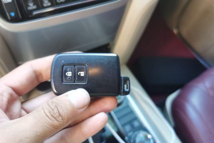 Used Toyota Land Cruiser  Vehicle Key