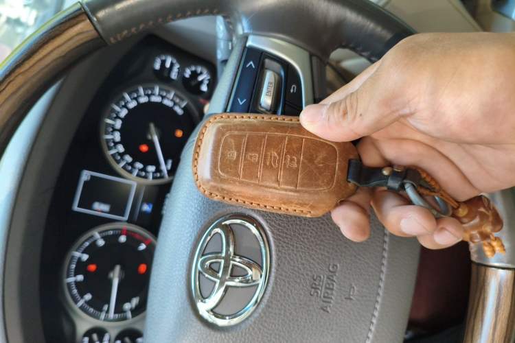Used Toyota Land Cruiser  Vehicle Key