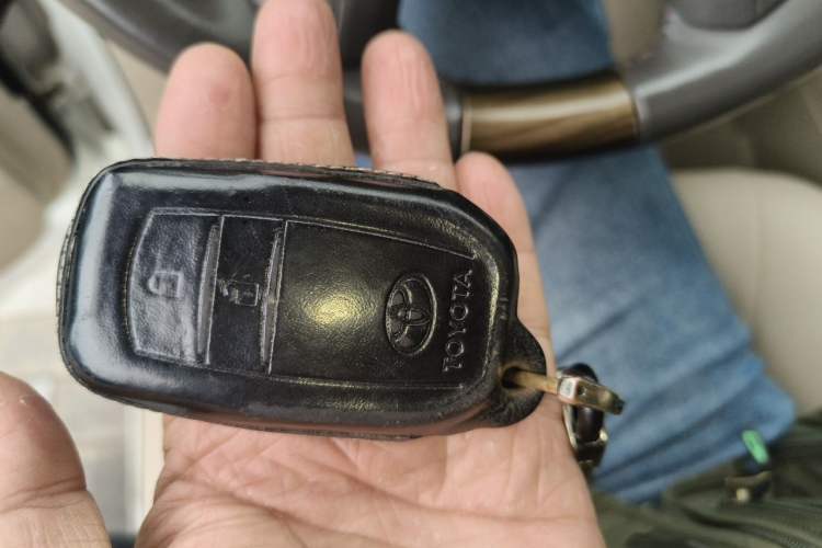 Used Toyota Land Cruiser  Vehicle Key
