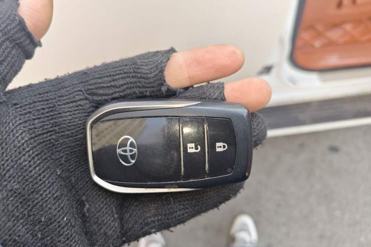 Used Toyota Land Cruiser  Vehicle Key