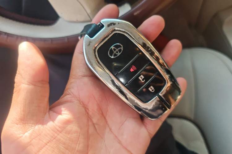 Used Toyota Land Cruiser  Vehicle Key