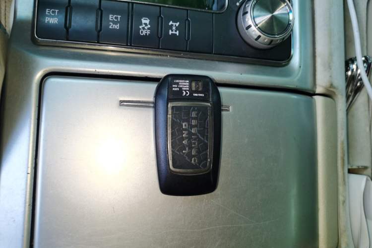 Used Toyota Land Cruiser 2019 4.0L GX-R 7 Seats Parallel Import Vehicle Key