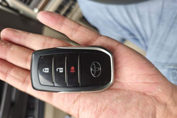 Used Toyota Land Cruiser  Vehicle Key