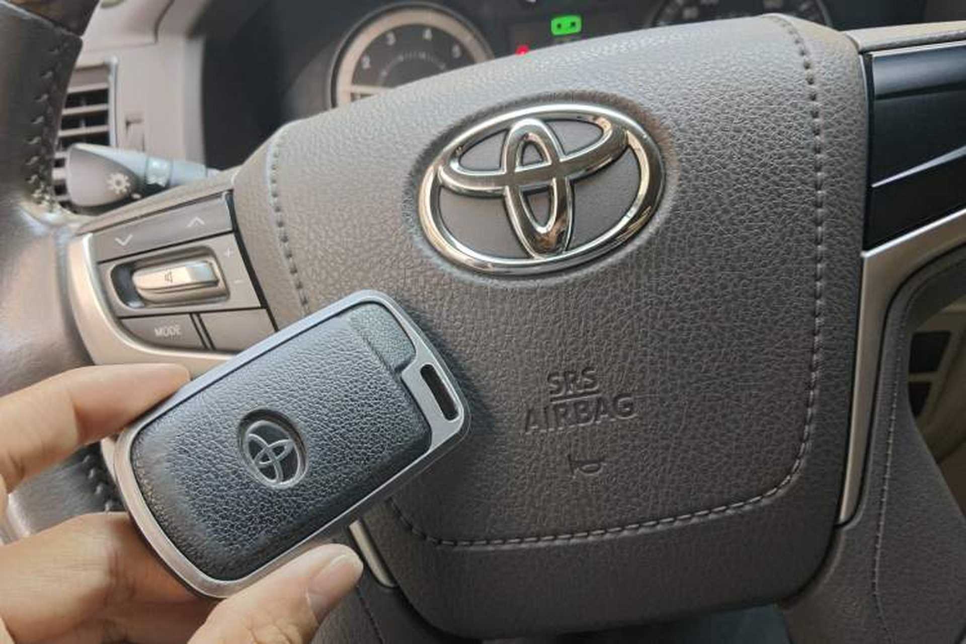 Used Toyota Land Cruiser  Vehicle Key