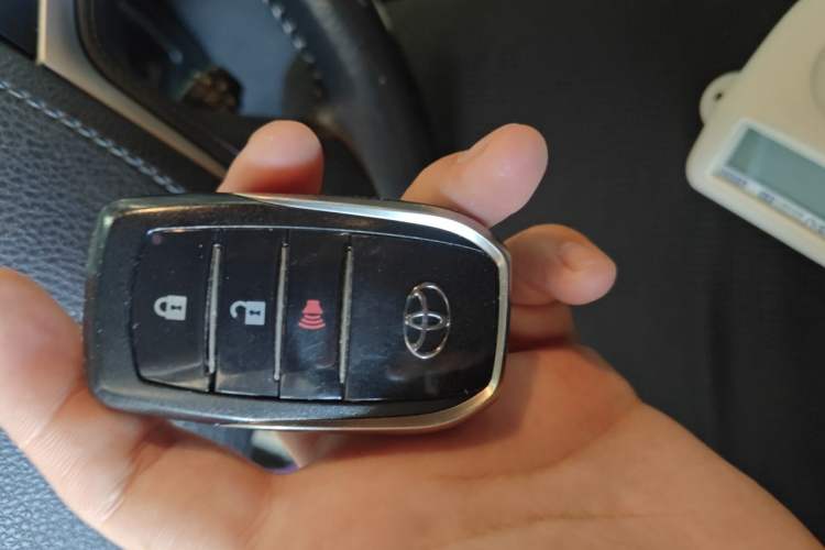 Used Toyota Land Cruiser  Vehicle Key