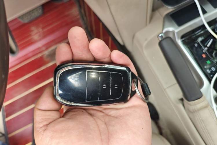 Used Toyota Land Cruiser  Vehicle Key
