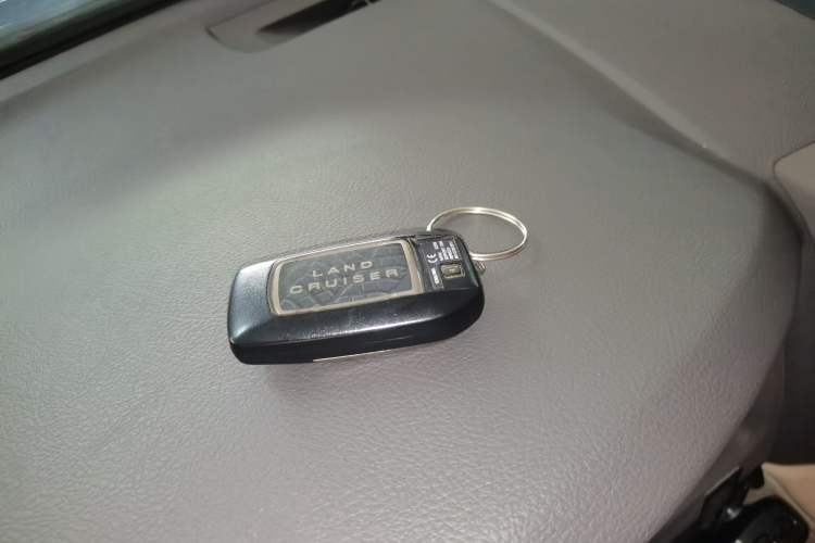 Used Toyota Land Cruiser  Vehicle Key