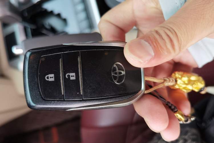 Used Toyota Land Cruiser  Vehicle Key