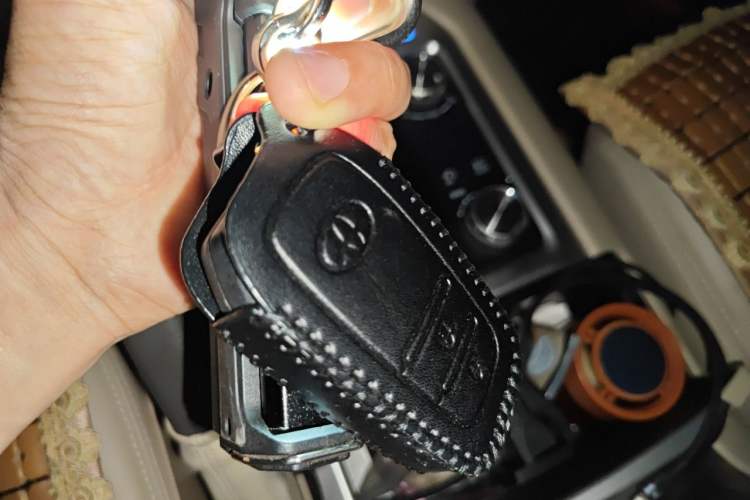 Used Toyota Land Cruiser 2019 4.0L GX-R 5-Seater Parallel Import Vehicle Key