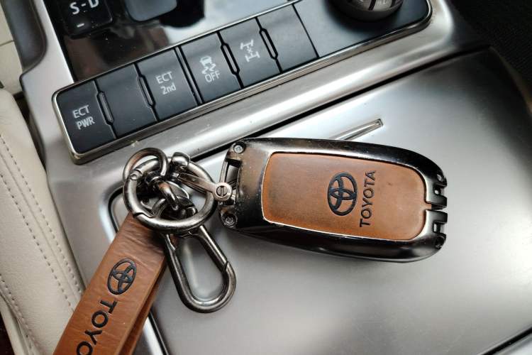 Used Toyota Land Cruiser  Vehicle Key
