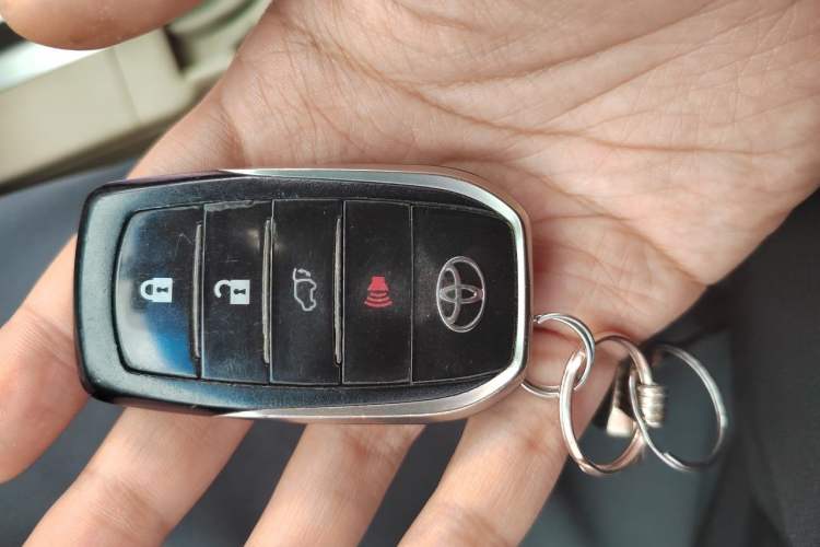 Used Toyota Land Cruiser  Vehicle Key