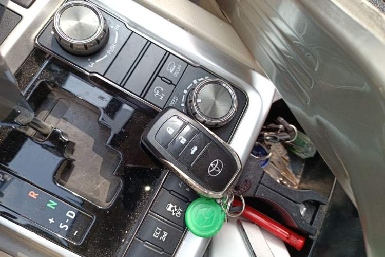 Used Toyota Land Cruiser  Vehicle Key