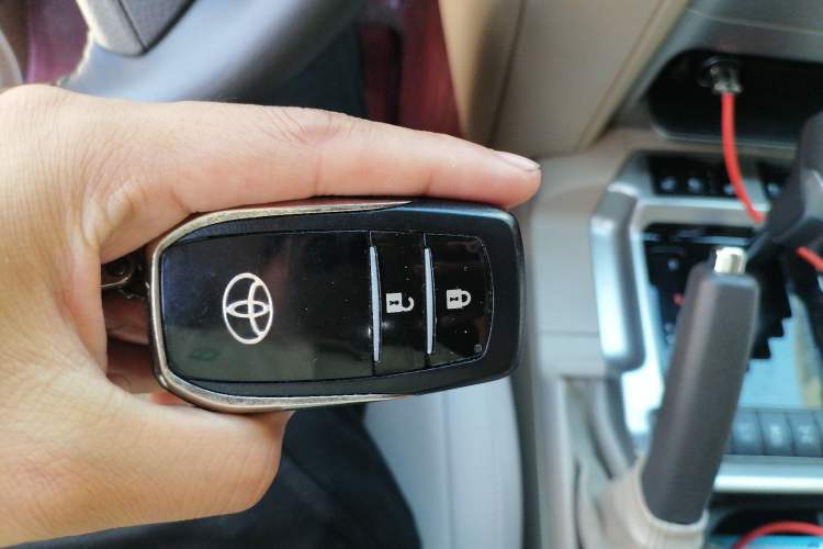 Used Toyota Land Cruiser  Vehicle Key