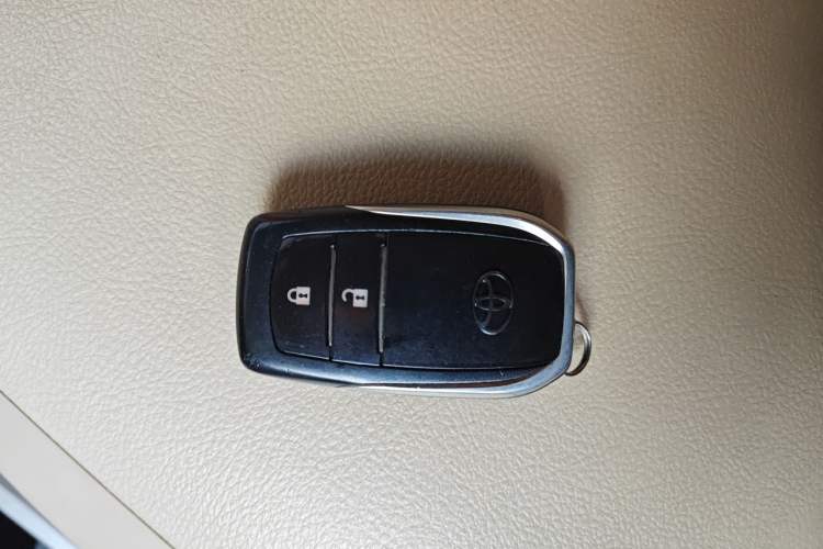 Used Toyota Land Cruiser  Vehicle Key
