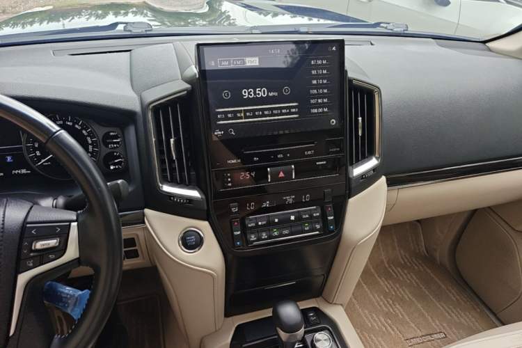 Used Toyota Land Cruiser  Audio And AC Panel