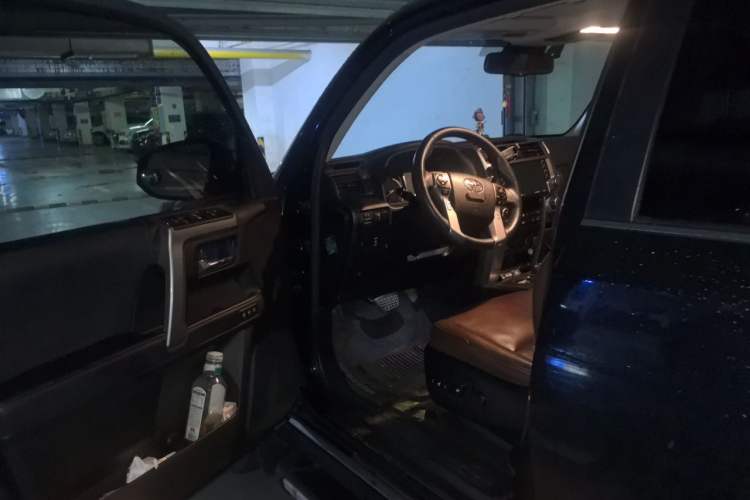 Used Toyota Land Cruiser  Driver Seat