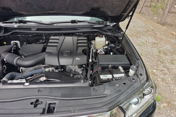 Used Toyota Land Cruiser  Engine Bay Left