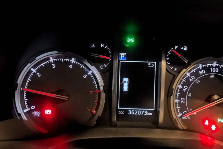 Used Toyota Land Cruiser  Instrument Cluster