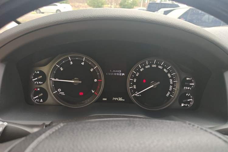 Used Toyota Land Cruiser  Instrument Cluster