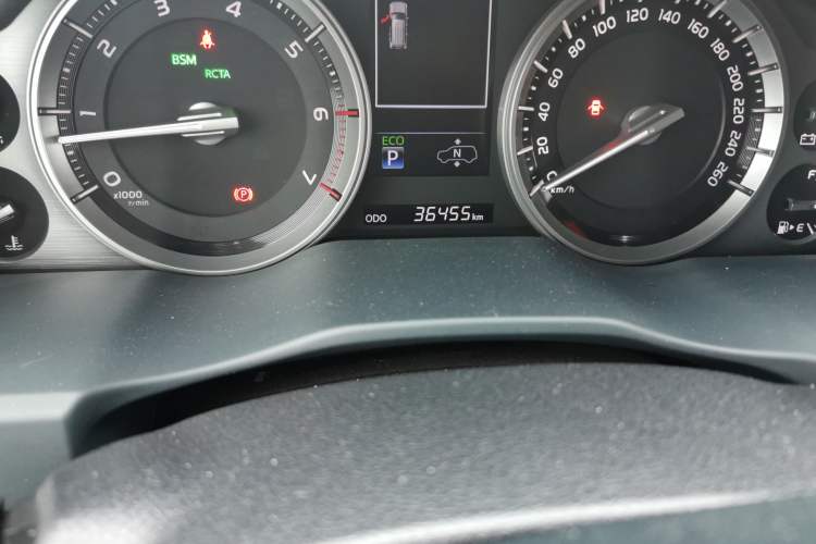 Used Toyota Land Cruiser  Odometer Close Up