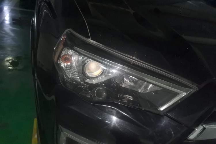 Used Toyota Land Cruiser  Right Front Headlight