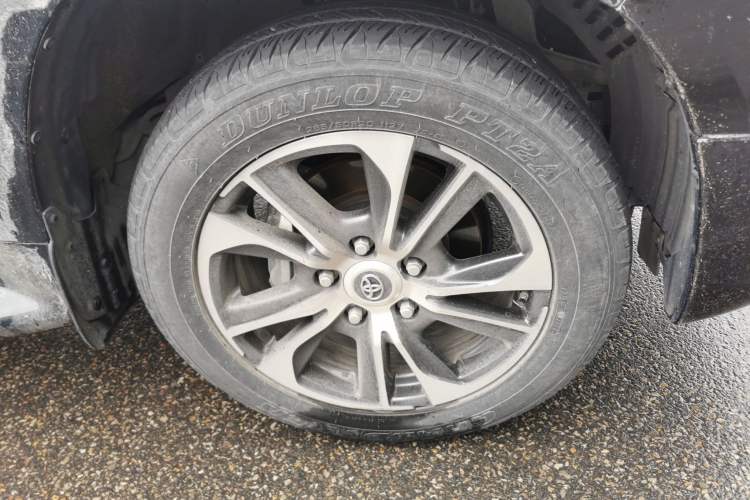 Used Toyota Land Cruiser  Right Front Wheel Hub