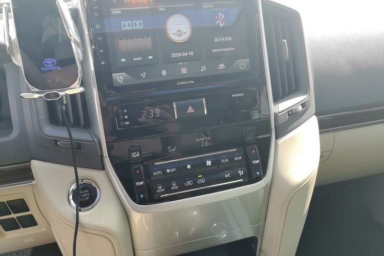 Used Toyota Land Cruiser  Audio And AC Panel