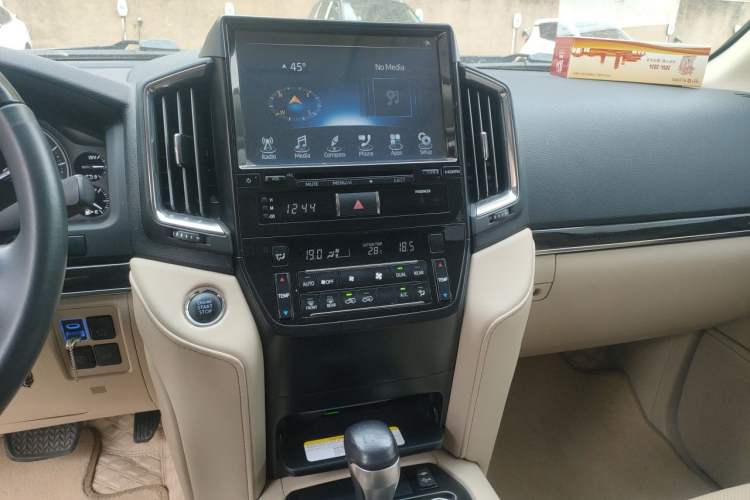 Used Toyota Land Cruiser  Audio And AC Panel