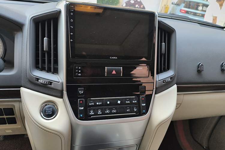 Used Toyota Land Cruiser  Audio And AC Panel
