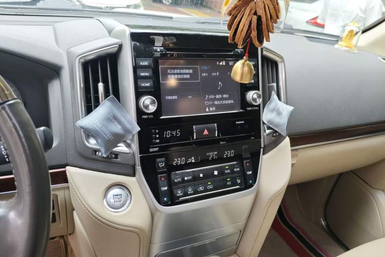 Used Toyota Land Cruiser  Audio And AC Panel