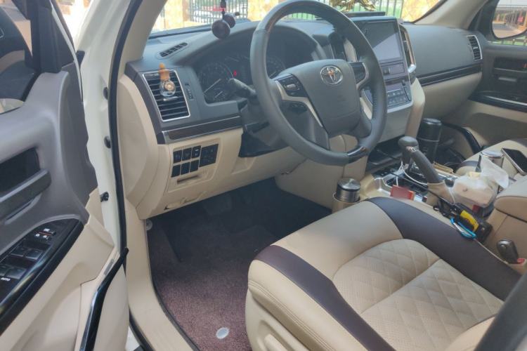 Used Toyota Land Cruiser  Driver Seat